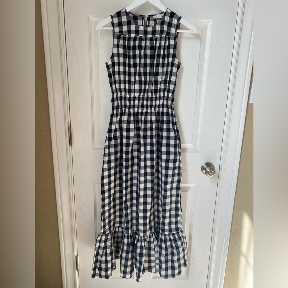 Time for the pumpkin patch! Wear this adorable dress for your fall activities!